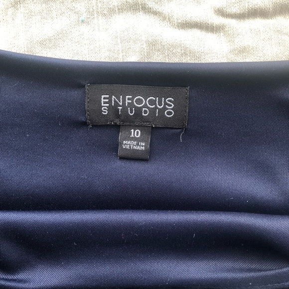 EN FOCUS - SZ 10 NAVY & WHITE DRESS - Picture 6 of 7